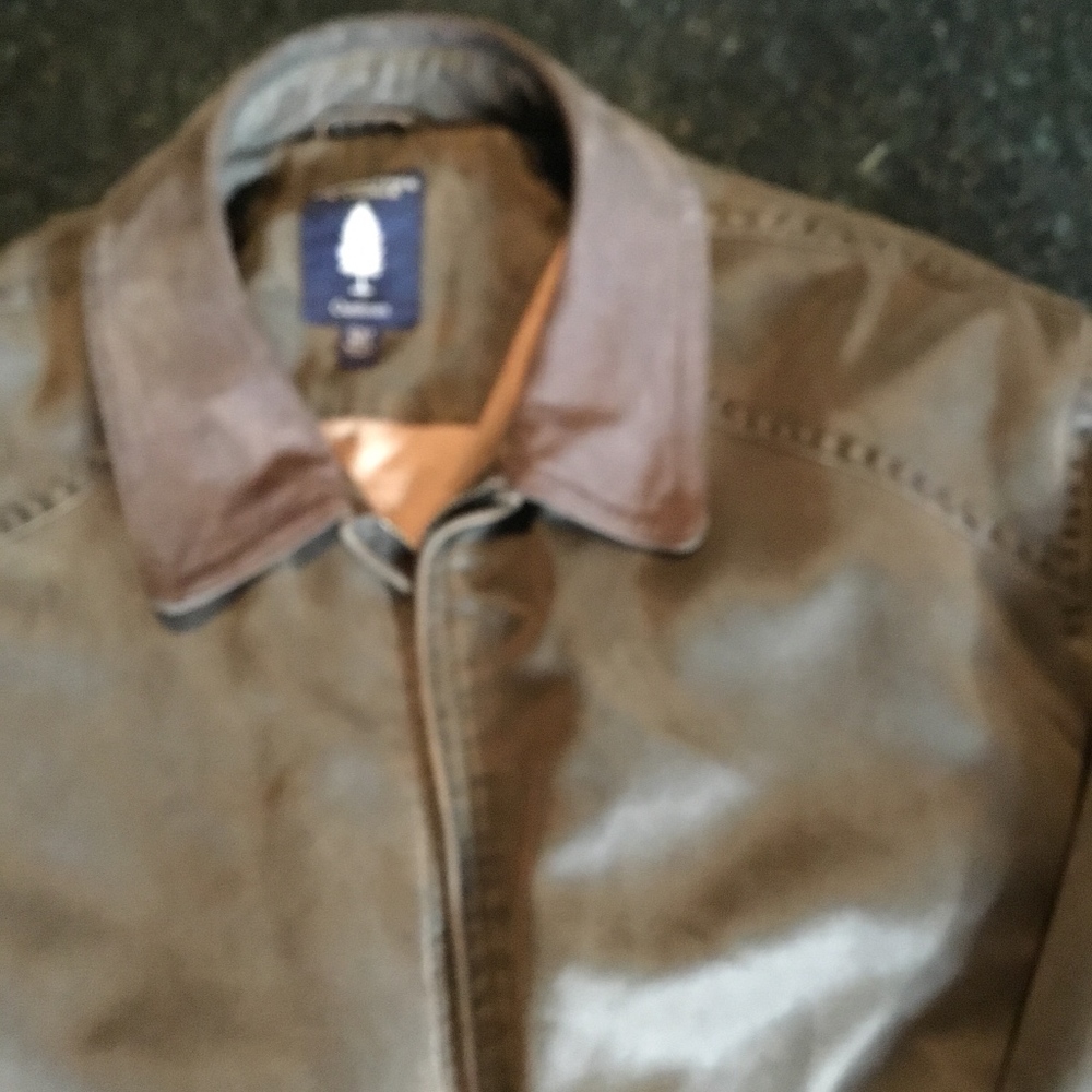 Roundtree & Yorke. Brown suede “Bomber” style coat